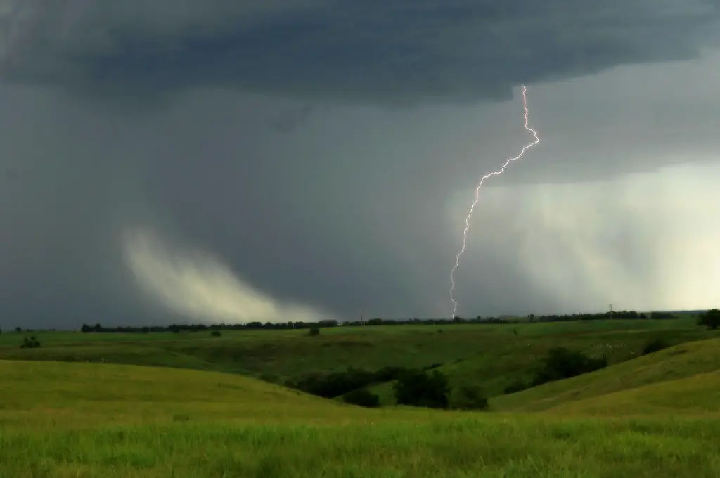 What are the Stages of Severe Weather?