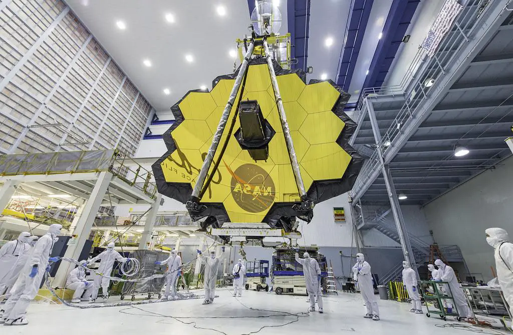 Conceptual design of a next-generation space telescope for exoplanet research
