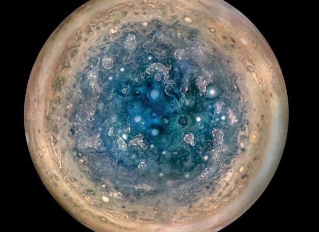 Juno spacecraft observing Jupiter's polar cyclones from a close orbit